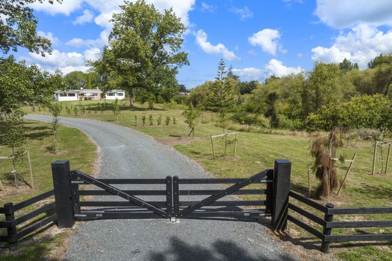 Photo of property in 2 Ward Road, Matakana, Warkworth, 0985