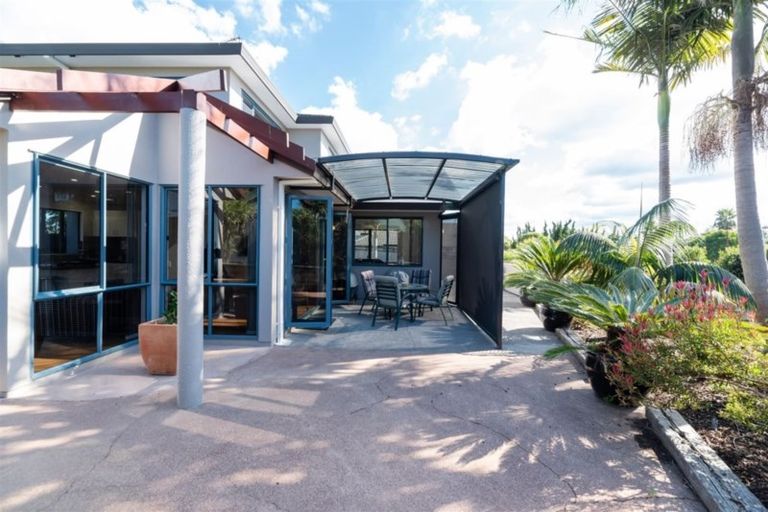 Photo of property in 3 Opal Close, Rosedale, Auckland, 0632