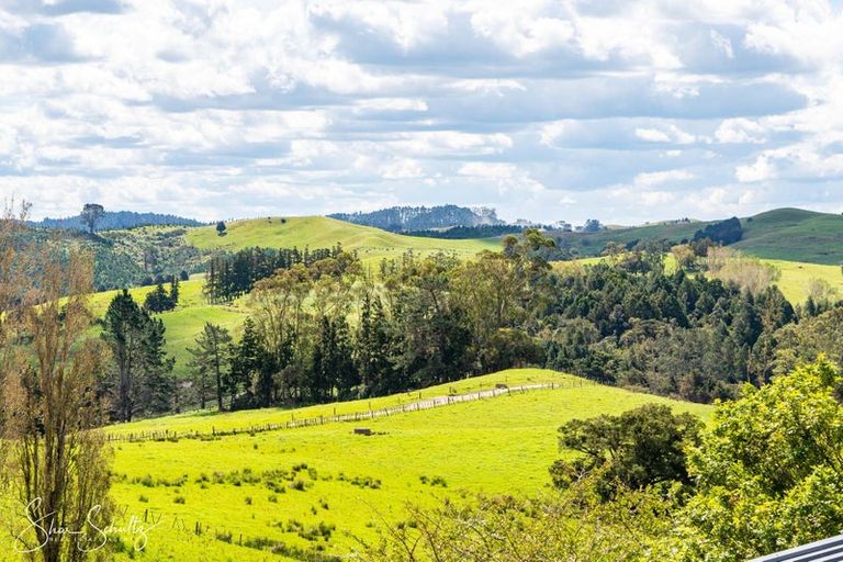 Photo of property in 46 Gorge Road, Maungaturoto, 0520