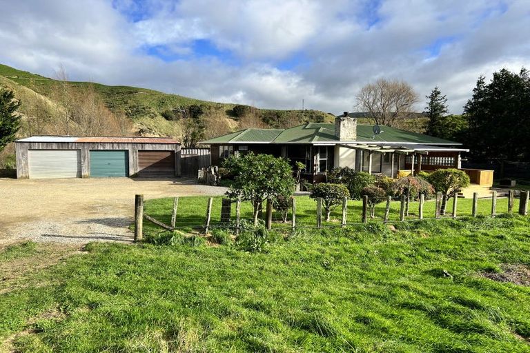 Photo of property in 2411 Coast Road, Pongaroa, 4991