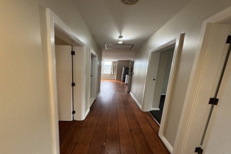 Photo of property in 77 Brougham Street, Mount Victoria, Wellington, 6011