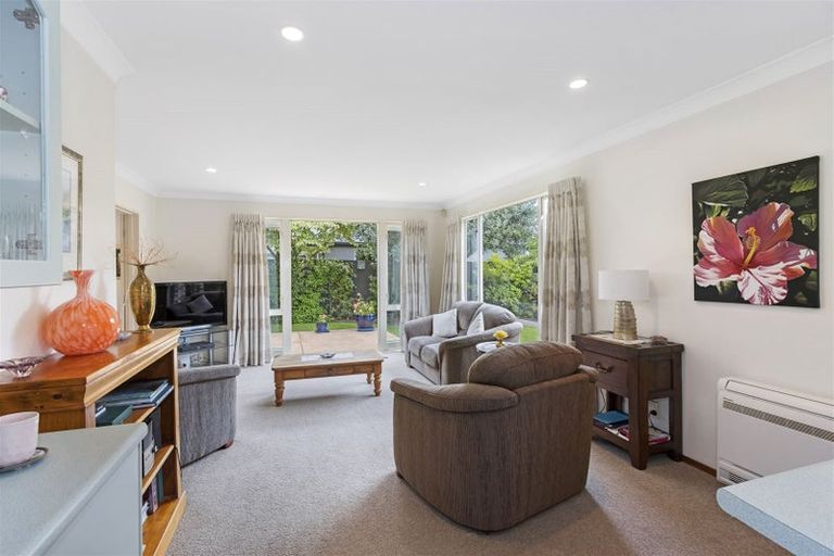 Photo of property in 5 Gleneagles Terrace, Ilam, Christchurch, 8053