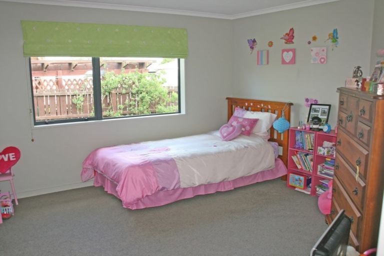 Photo of property in 16 Constitution Avenue, Milton, 9220