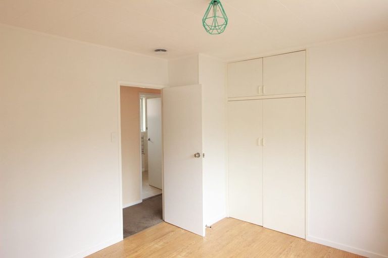 Photo of property in 17 Cunliffe Place, Glenfield, Auckland, 0629