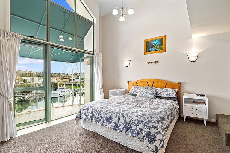 Photo of property in 44 Harbour Village Drive, Gulf Harbour, Whangaparaoa, 0930