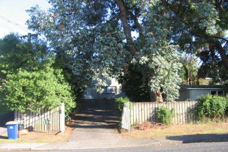 Photo of property in 50 Hogans Road, Glenfield, Auckland, 0629