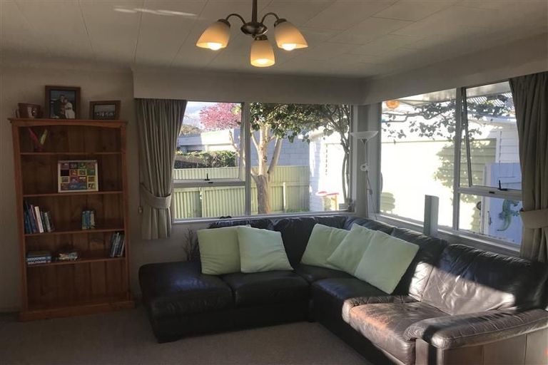 Photo of property in 27 Moorhouse Street, Taradale, Napier, 4112