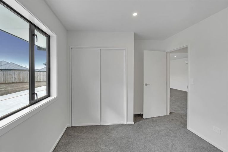 Photo of property in 19 Silverstone Loop, Rolleston, 7615