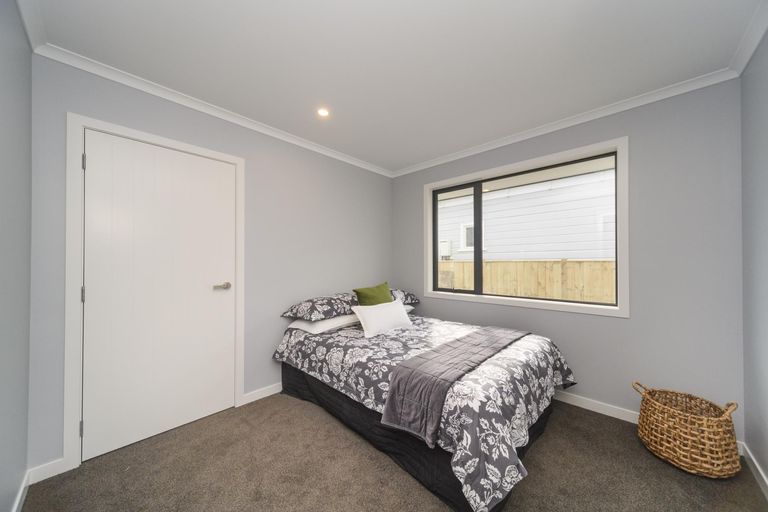 Photo of property in 18 Raglan Avenue, Cloverlea, Palmerston North, 4412