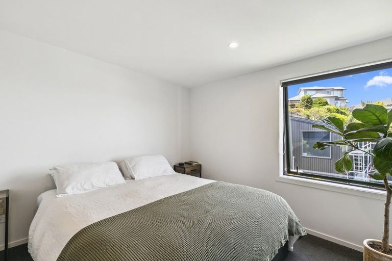 Photo of property in 2/50 Mandalay Terrace, Khandallah, Wellington, 6035