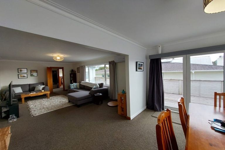 Photo of property in 32 Waimea Street, Westown, New Plymouth, 4310