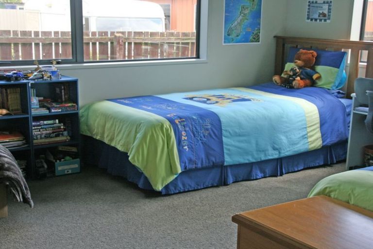 Photo of property in 16 Constitution Avenue, Milton, 9220