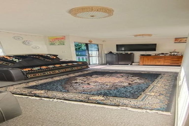 Photo of property in 2/25 Takanini Road, Takanini, 2112