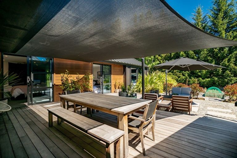 Photo of property in 19 Glenaray Crescent, Wanaka, 9305