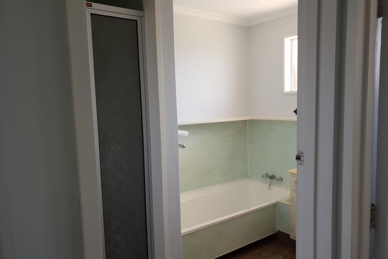 Photo of property in 38 Kimberley Grove, Westbrook, Palmerston North, 4412