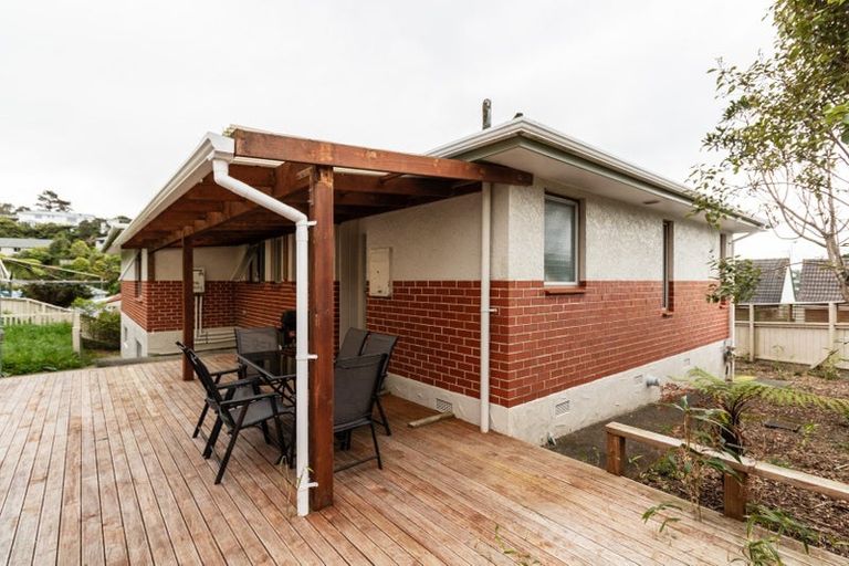 Photo of property in 1 Paddington Grove, Karori, Wellington, 6012