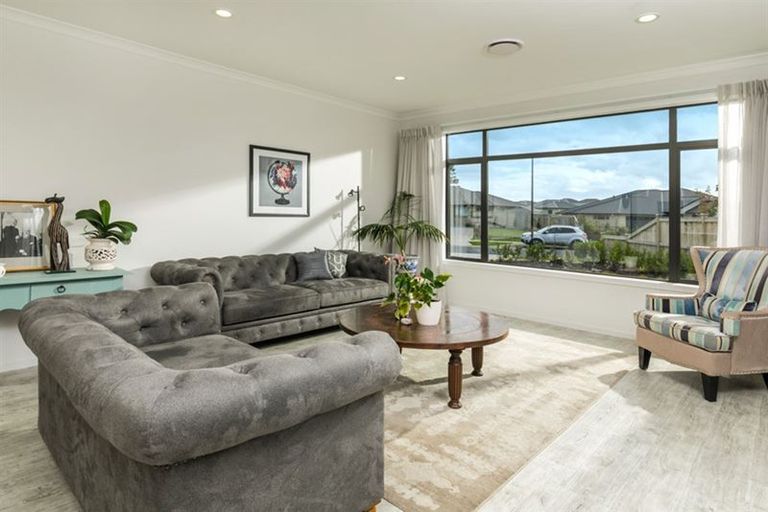 Photo of property in 13 Remana Crescent, Huapai, Kumeu, 0810