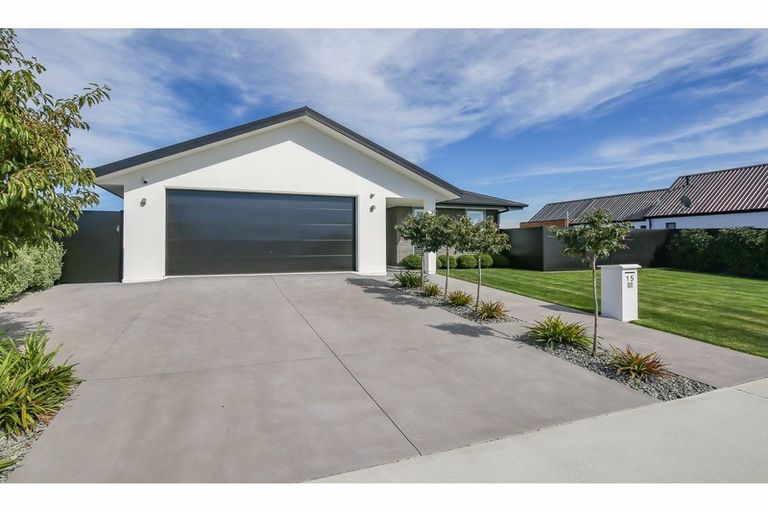 Photo of property in 15 Westpark Boulevard, Rangiora, 7400
