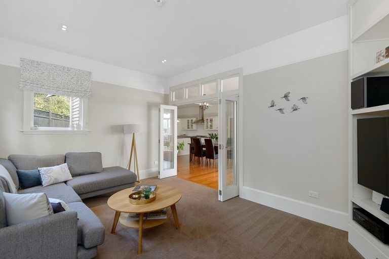 Photo of property in 15 Hackthorne Road, Cashmere, Christchurch, 8022