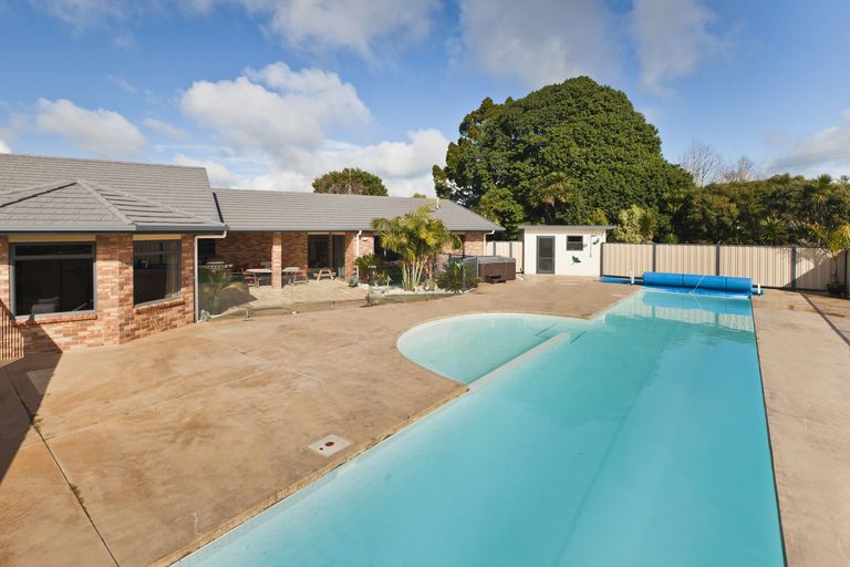 Photo of property in 16 Cairn Way, Te Kamo, Kamo, 0185