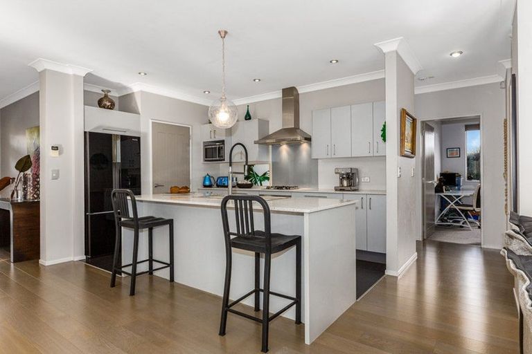 Photo of property in 64 Aotea Drive, Aotea, Porirua, 5024