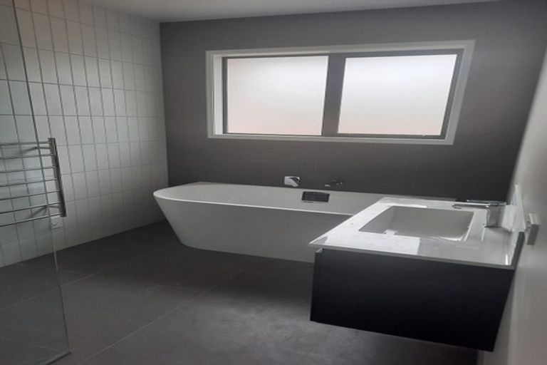 Photo of property in 5 Whanau Avenue, Baverstock, Hamilton, 3200