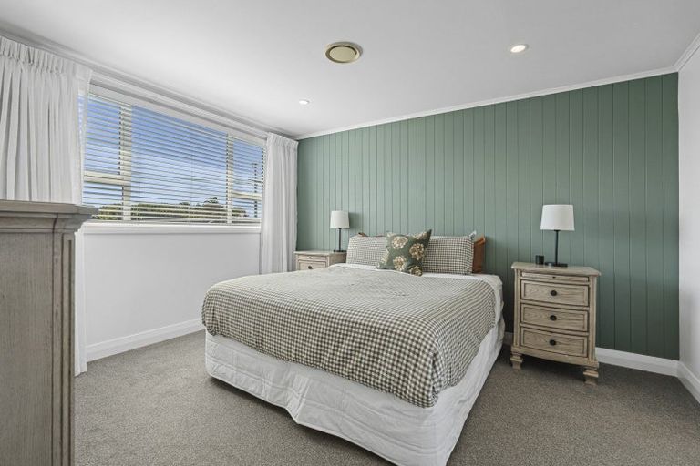 Photo of property in 118 Cutfield Road, Westown, New Plymouth, 4310