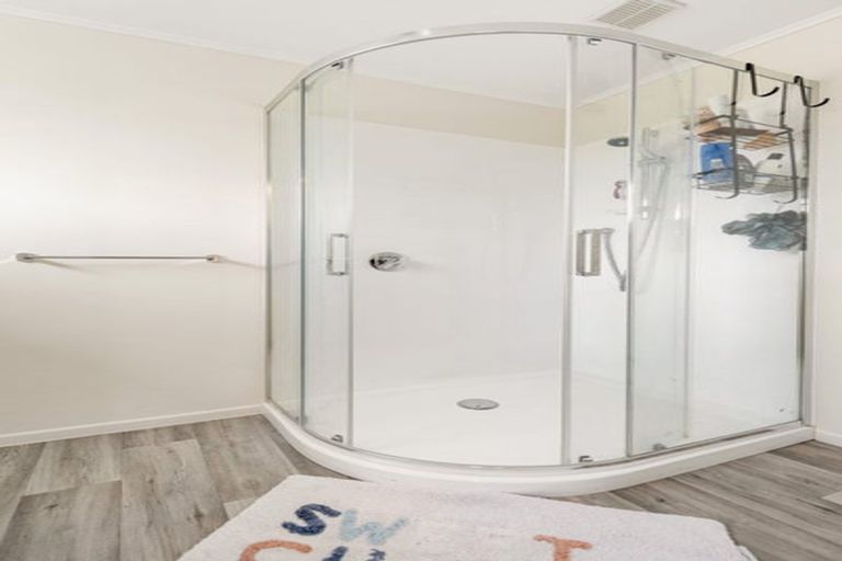 Photo of property in 105 Robertson Street, Gore, 9710