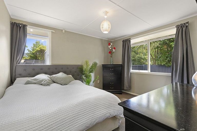 Photo of property in 13 Rawhiti Street, Stokes Valley, Lower Hutt, 5019