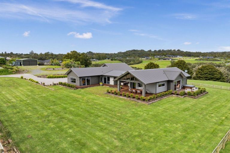 Photo of property in 13 Capstone Place, Te Kamo, Kamo, 0185