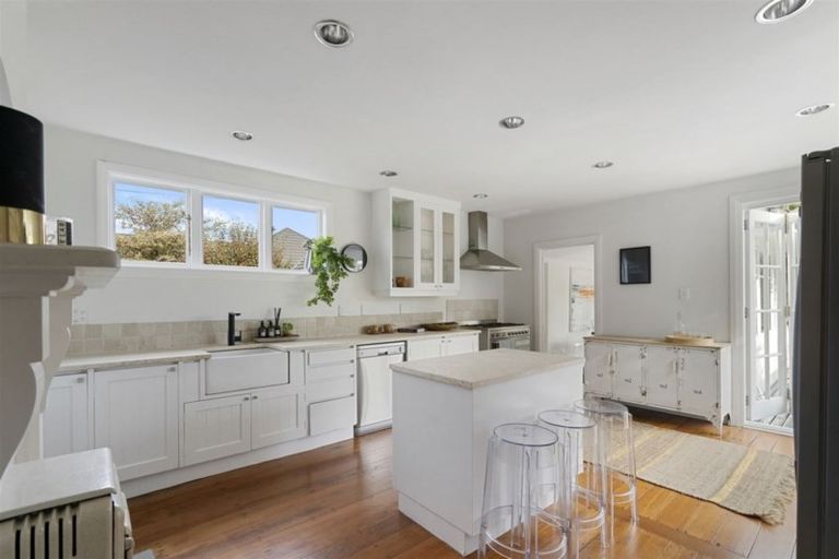 Photo of property in 121 Bristol Street, St Albans, Christchurch, 8014