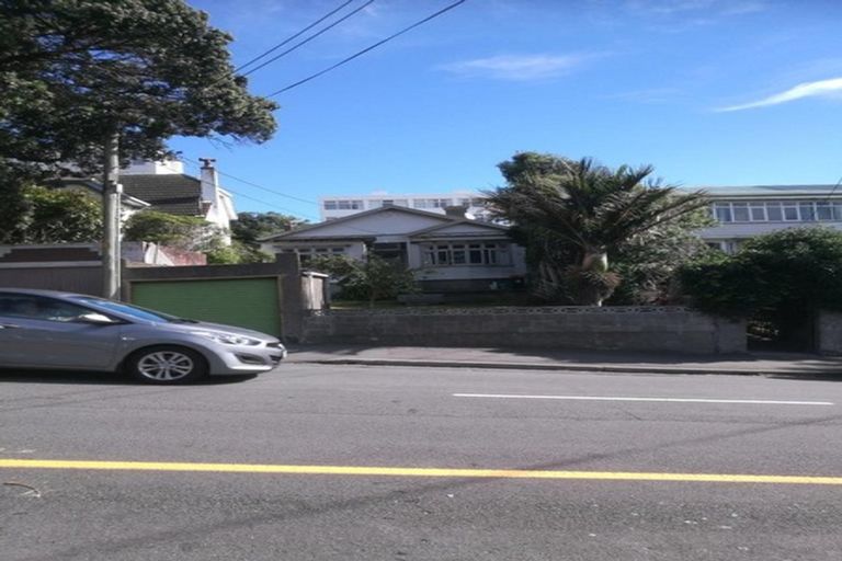 Photo of property in 76 Majoribanks Street, Mount Victoria, Wellington, 6011