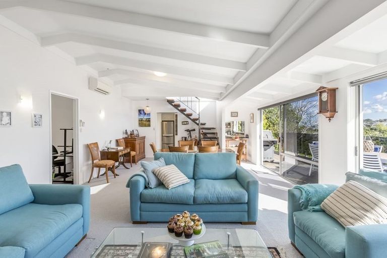 Photo of property in 79 De Luen Avenue, Tindalls Beach, Whangaparaoa, 0930