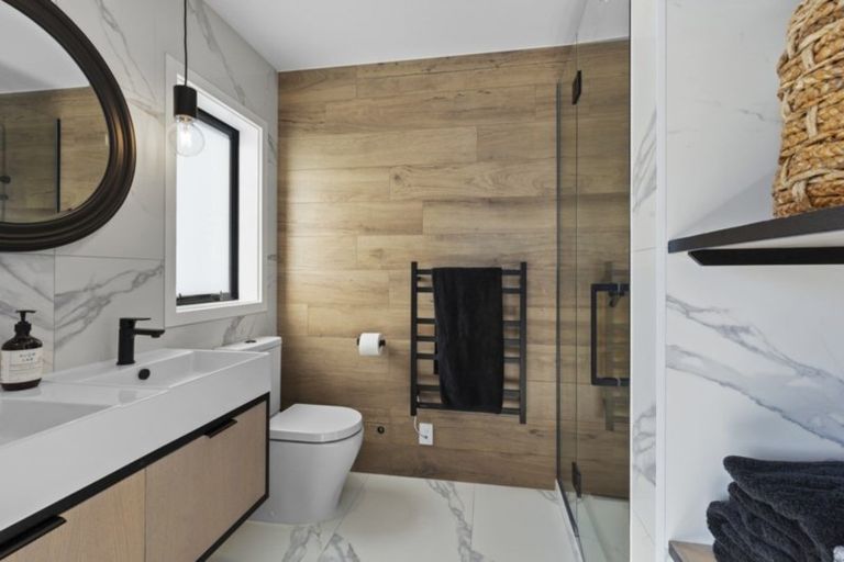 Photo of property in 39 Meadowbank Drive, Belmont, Lower Hutt, 5010