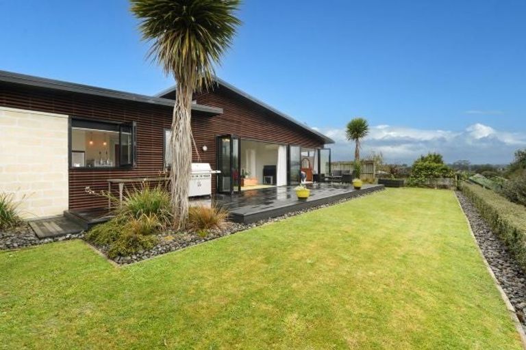 Photo of property in 14 Vantage Place, Omokoroa, 3114