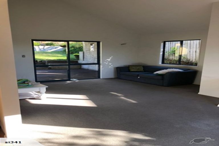 Photo of property in 38 Waldorf Crescent, Orewa, 0931