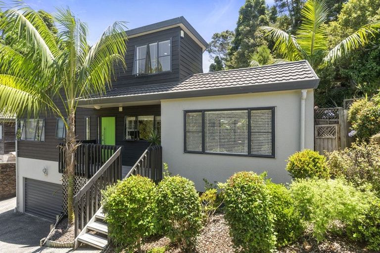 Photo of property in 1/27 Holdaway Avenue, Northcote, Auckland, 0627