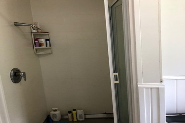 Photo of property in 10 Lomita Road, Johnsonville, Wellington, 6037