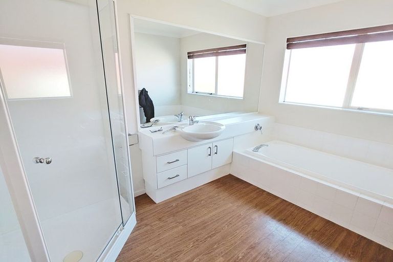 Photo of property in 25 Tralee Terrace, Dannemora, Auckland, 2016