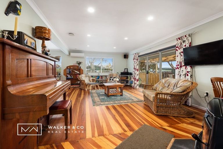 Photo of property in 7 Radiata Grove, Brown Owl, Upper Hutt, 5018