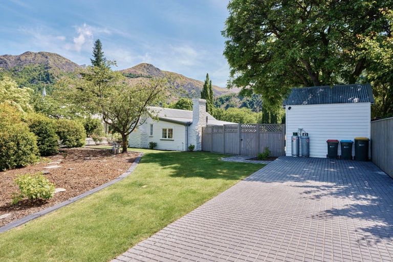 Photo of property in 17 Merioneth Street, Arrowtown, 9302