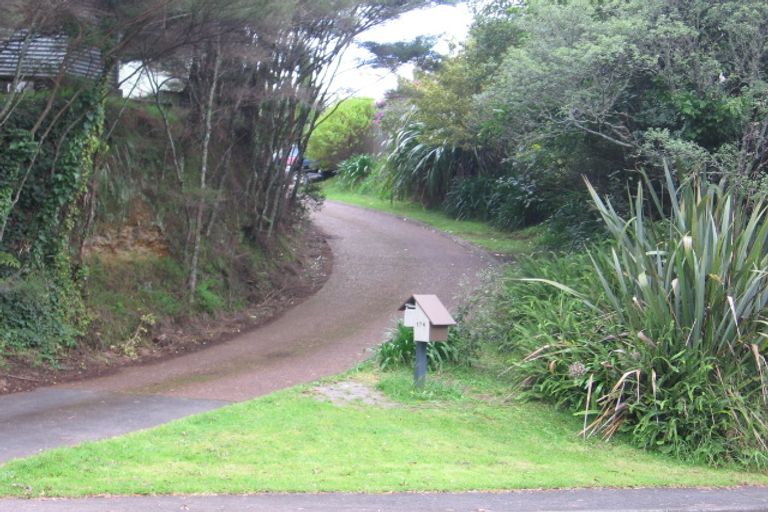 Photo of property in 174 Everglade Drive, Totara Heights, Auckland, 2105