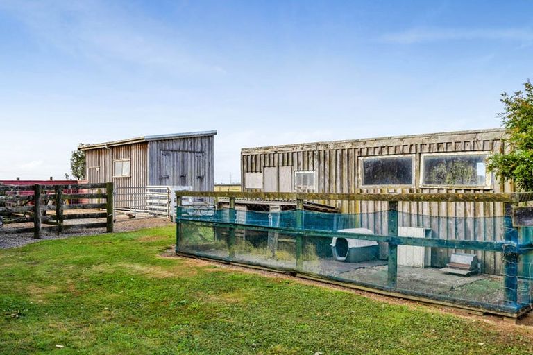 Photo of property in 242 Tawhiti Road, Hawera, 4672