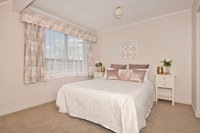 Photo of property in 102 Hatea Drive, Regent, Whangarei, 0112