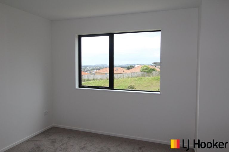 Photo of property in 9a Putiputi Way, Papakura, 2110