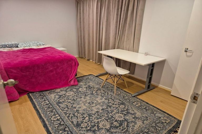 Photo of property in 55 Allington Road, Massey, Auckland, 0614