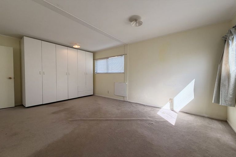 Photo of property in 33 Hutchinsons Road, Bucklands Beach, Auckland, 2014