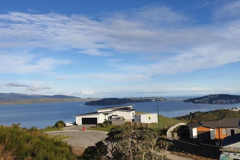 Photo of property in 9a Grumman Lane, Newlands, Wellington, 6037