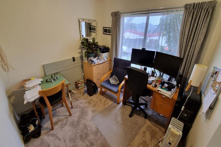 Photo of property in 18 Govind Grove, Ngaio, Wellington, 6035