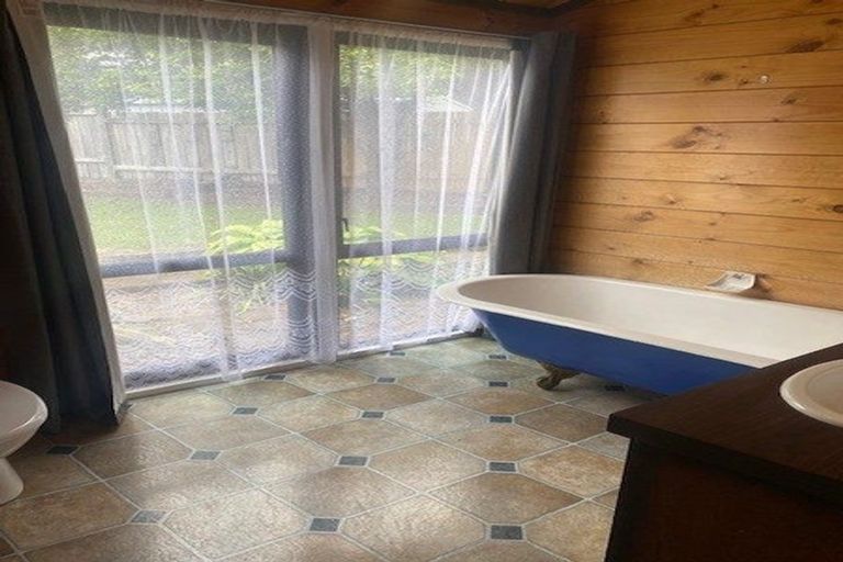 Photo of property in 295 Mangorei Road, Merrilands, New Plymouth, 4312